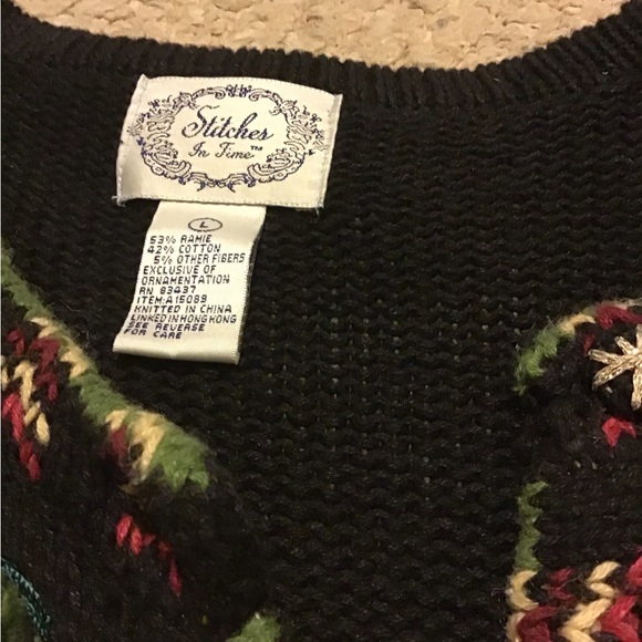 STITCHES IN TIME SZ L VINTAGE HAND KNITTED CHRISTMAS HOLIDAY SWEATER ORIG OWNER - Picture 3 of 4